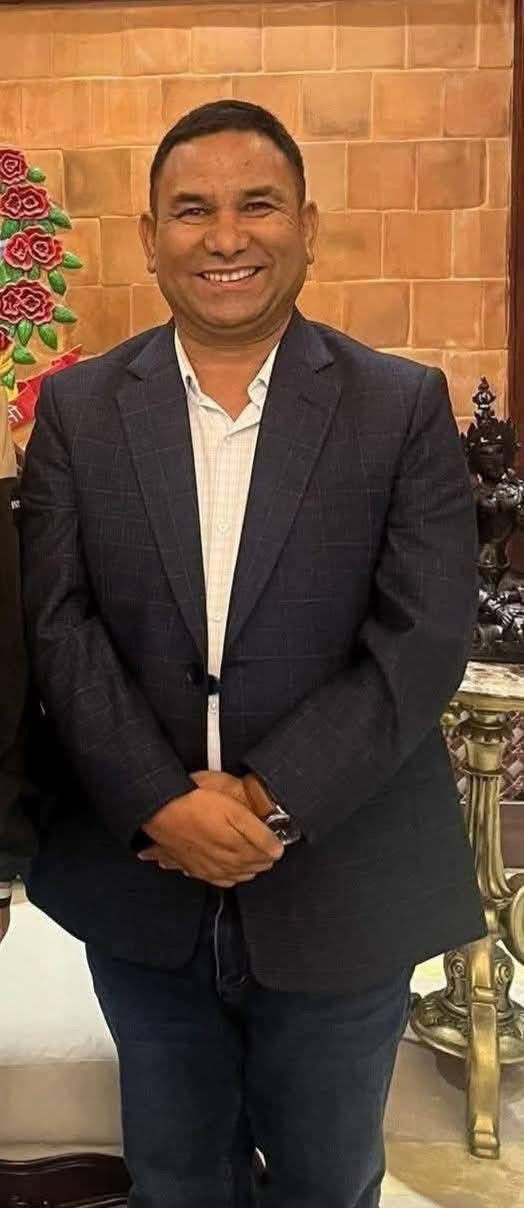 सर्वोच्च अदालतको अन्तरिम आदेशः 'कर्णाली स्वास्थ्य विज्ञान प्रतिष्ठानको रजिस्ट्रारमा लक्ष्मीचन्द्र महतलाई कामकाज गराउनु' 