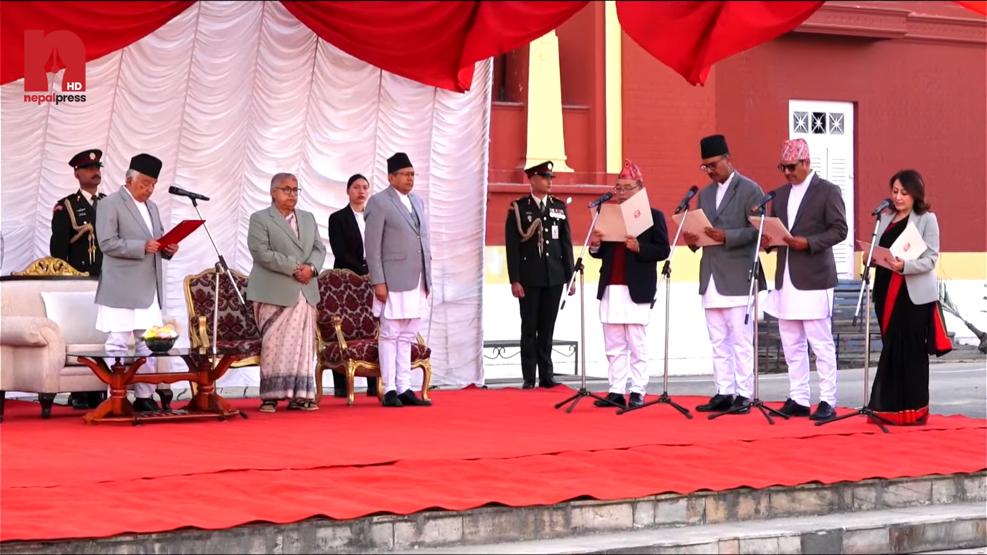 जुम्लाका माधवसहित चार नयाँ मन्त्रीले लिए शपथ  