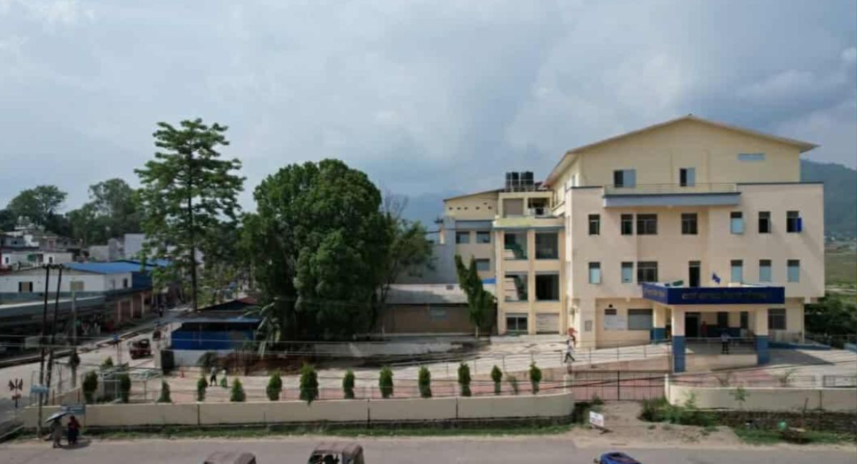 उच्च अदालत तुलसीपुरको अन्तरिम आदेशः 'राप्ती स्वास्थ्य विज्ञान प्रतिष्ठानको उपकुलपति नियुक्ति रोक्नु'