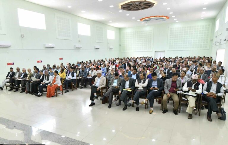 एमाले केन्द्रीय कमिटीको बैठक शुरुः केन्द्रीय सदस्यलाई बोल्ने समय तीन मिनेट