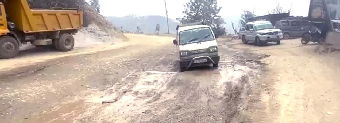 दोलालघाट-खावा सडक निर्माणमा विवाद 
