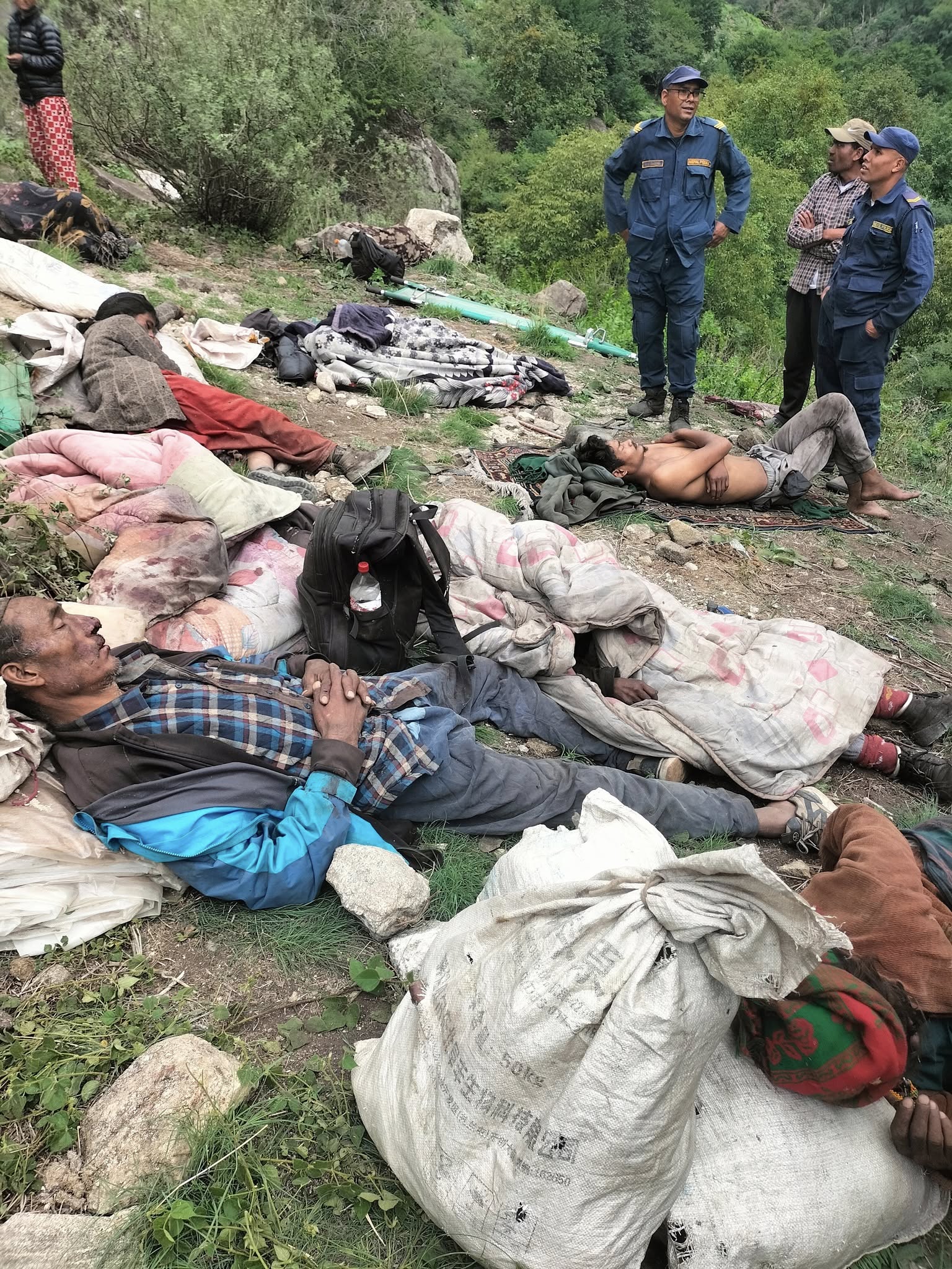 हुम्लामा ट्याक्टर दुर्घटना  एक जनाको घटनास्थलमै मृत्यु १४ जना घाइते