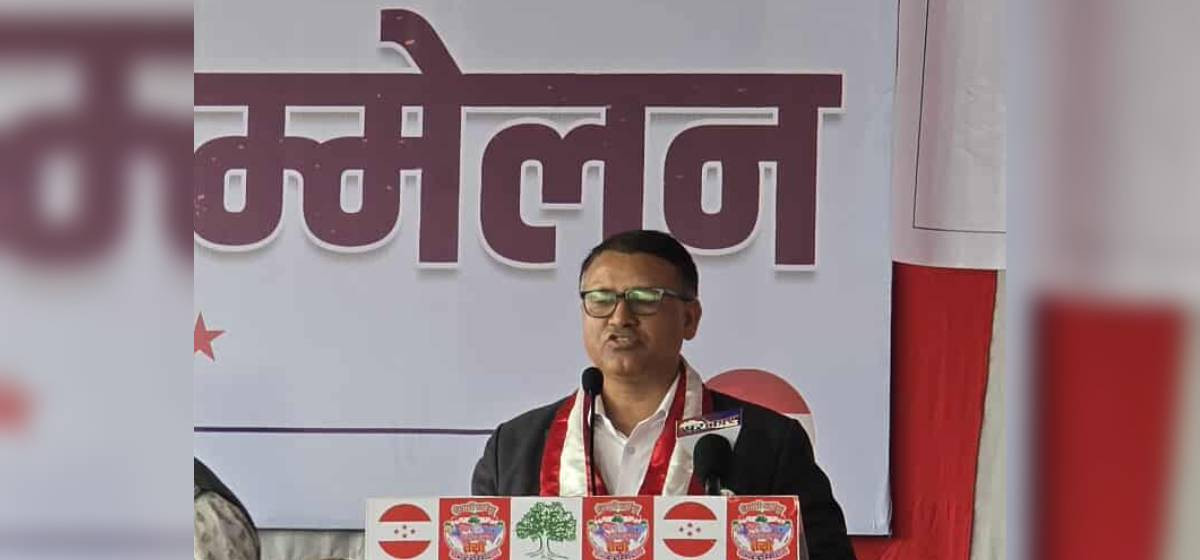 पूर्वराष्ट्रपतिबारे एमालेले गरेको निर्णय कांग्रेसले पनि गर्नुपर्छः सहमहामन्त्री परियार 