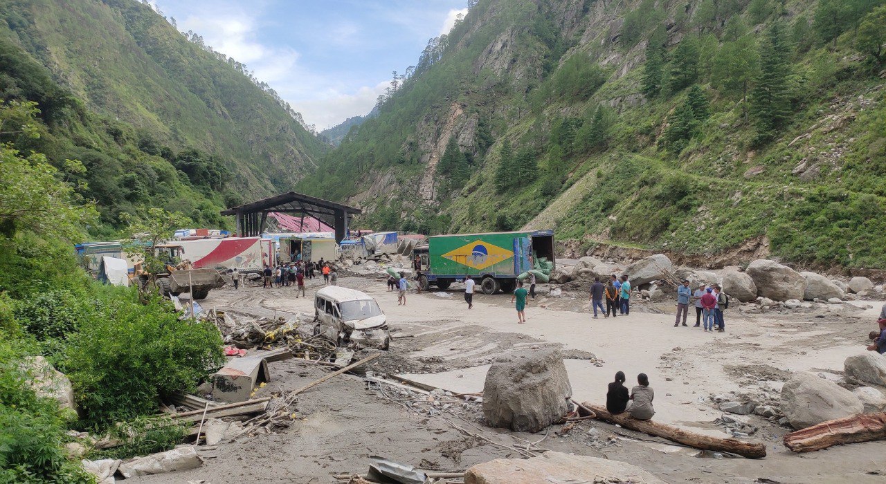 बदलिदै हिमाली भूगोलः थपिंदै पोखरी, बढ्दै विपत्ति