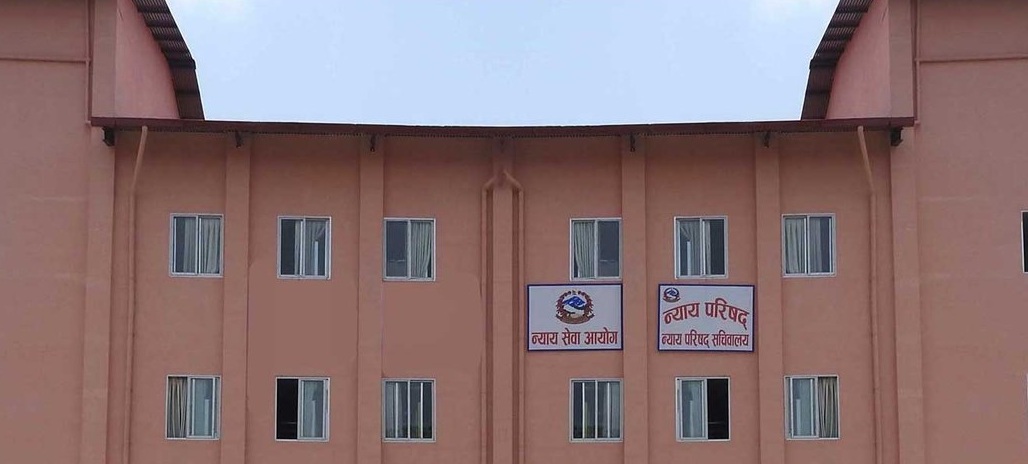 न्यायलयमा नैतिक प्रश्न : पाँच वर्षमा ९ न्यायाधीश कारबाहीमा