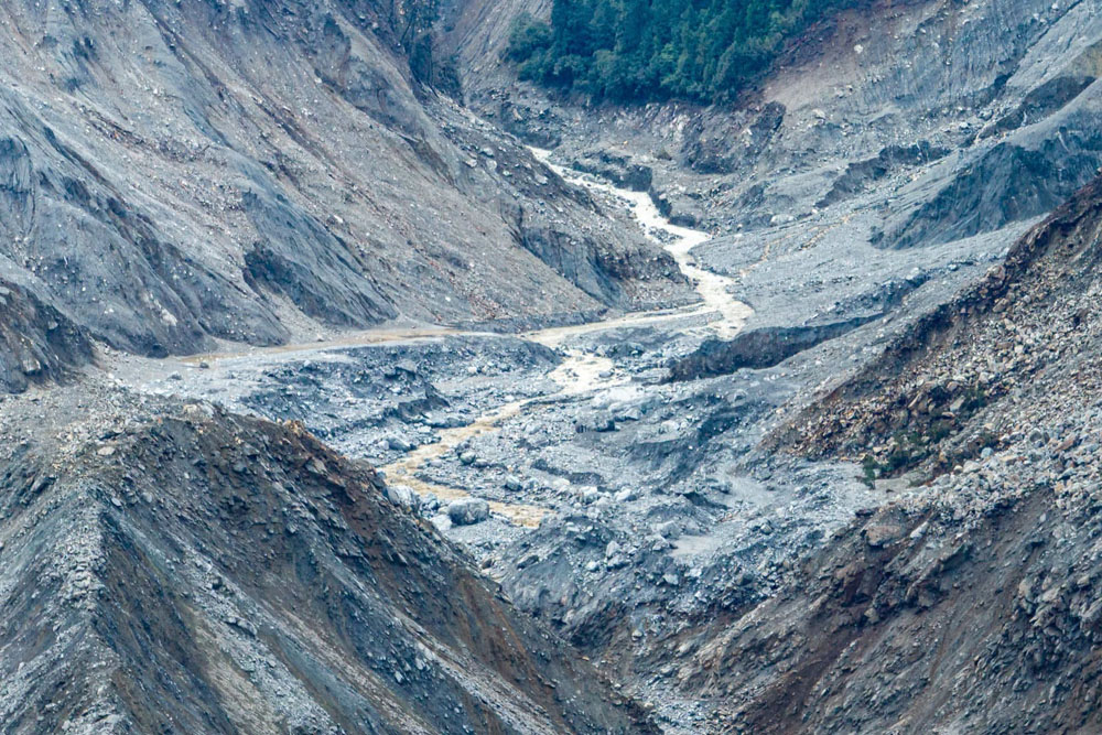 रसुवा बाढीः भोटेकोसीको सिरानमा बनेको ताल रित्तियो 