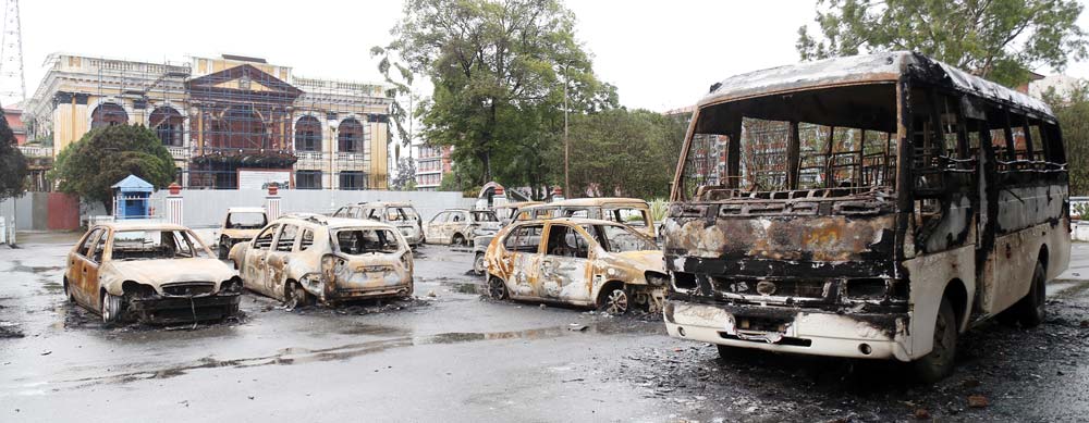 जेन–जे आन्दोलनः सिहंदरबार भित्रका एक हजार भन्दा बढी सवारीसाधन नष्ट  