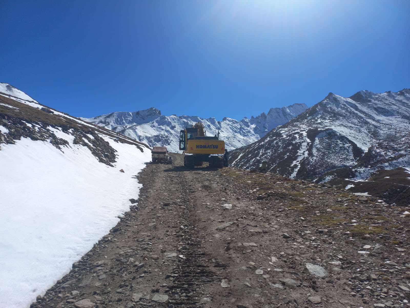 अवरुद्ध न्यालु सडक सुचारु