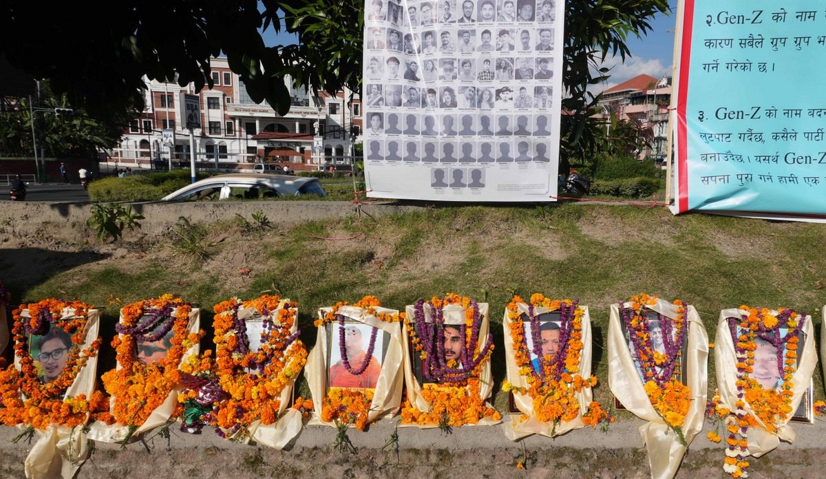 तस्बीरमा जेनजी आन्दोलनका सहिदप्रति श्रद्धाञ्जली र सामूहिक टिका भाइटिका