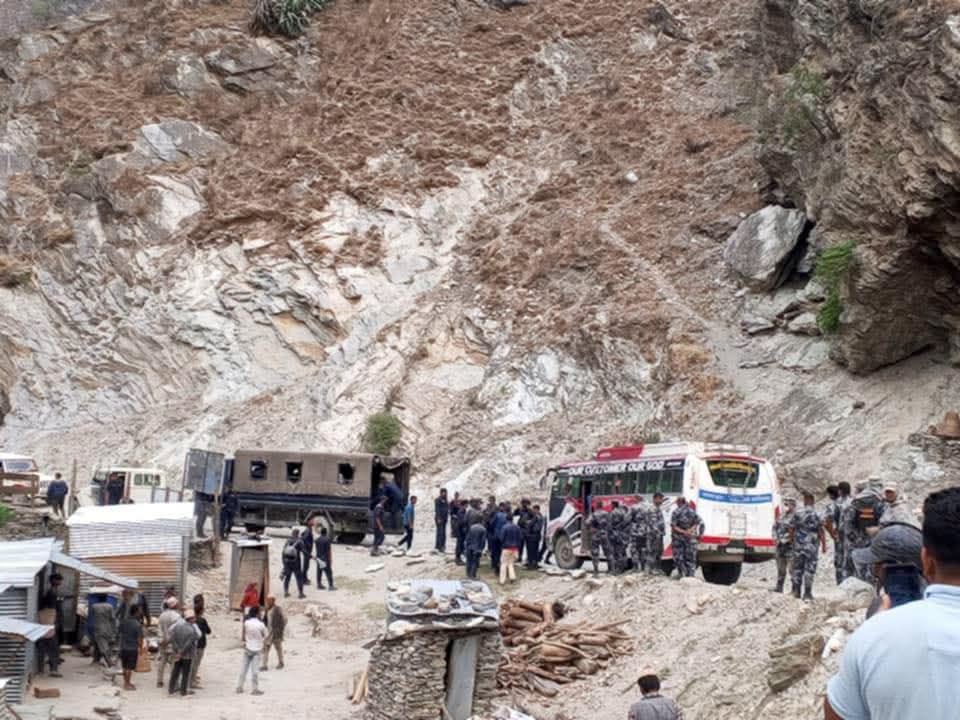 हुम्ला–बाजुरा सीमा विवादः लामपाटा विवादमा संलग्न हुम्लाका २२ जना पक्राउ, बाजुराका ३ जना विरुद्ध पक्राउपुर्जी जारी