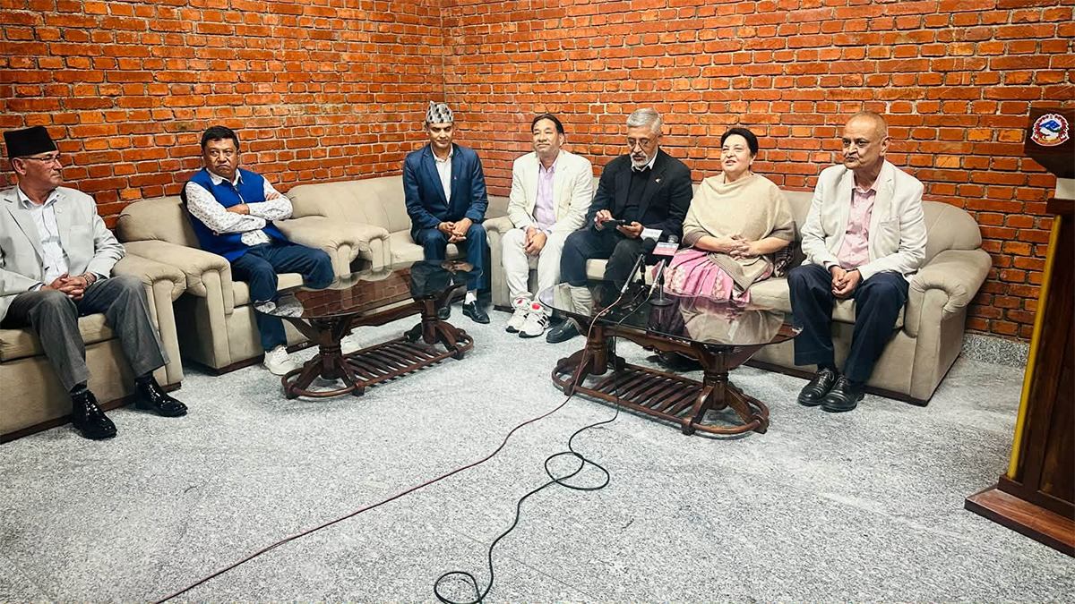 चारदिने चीन भ्रमण सकेर स्वदेश फर्किइन् पूर्वराष्ट्रपति भण्डारी