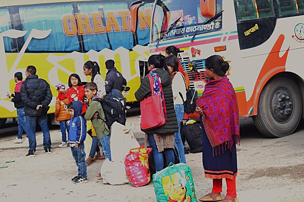 हिउँद लागेसँगै १० हजार हुम्लीले छाडे गाउँ